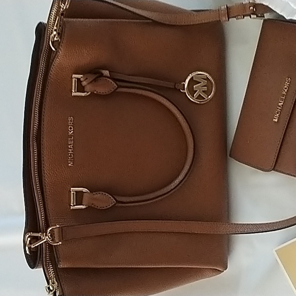 Micheal kors Purse /Wallet